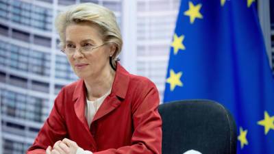 Глава Еврокомиссии заговорила о равноправии после инцидента с креслом