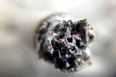 1 840 пачек немаркированных сигарет изъяли у смолянки, которая готовила их к сбыту в Десногорске