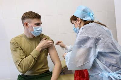 Россия планирует выпустить 57 миллионов доз вакцин от коронавируса до конца мая
