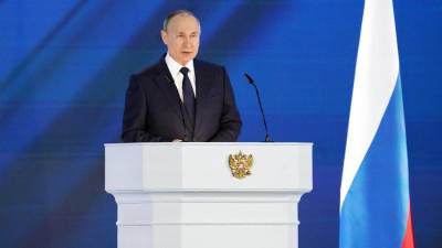 Путин назвал национальные интересы приоритетом для депутатов