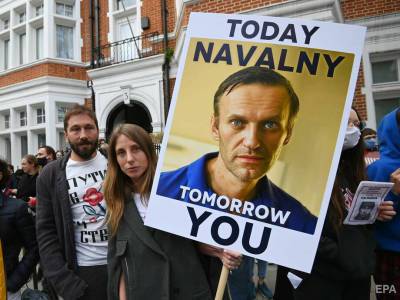 Москалькова заявила, что Навального осмотрели гражданские врачи. Они не обнаружили угрозы жизни оппозиционера