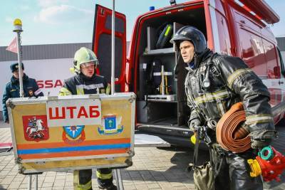 Россияне смогут сообщать о пожарах через приложение МЧС