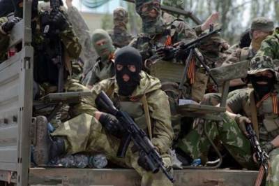 Командование России держит боевиков начеку: привезли тонны горючего и боеприпасов
