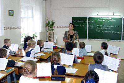 Российским школам лишь рекомендовано не работать 4-7 мая, никаких приказов Минпросвещения нет