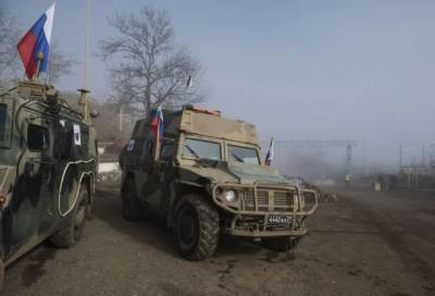 СМИ сообщили о ранении двух российских миротворцев в Нагорном Карабахе