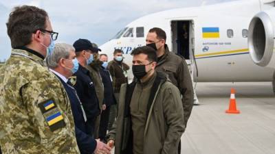 Зеленский на границе с Крымом: офис президента рассказал о поездке