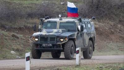 Автомобиль российских миротворцев подорвался на мине в Нагорном Карабахе