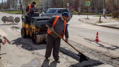 За сутки в Рязани отремонтировали более 700 кв. м дорожного полотна