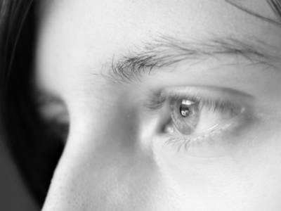 Медики научились определять слабоумие по глазам