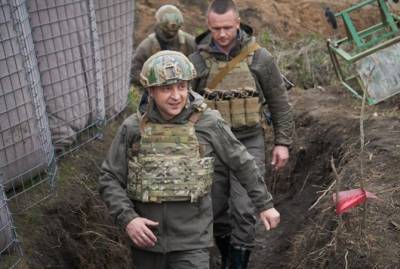 Зеленский приехал на позиции украинских военных на админгранице с Крымом