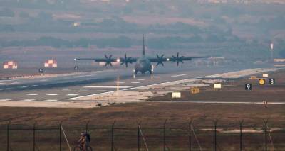 Турки требуют вывести военные базы США с территории страны - митинг в Инджирлике