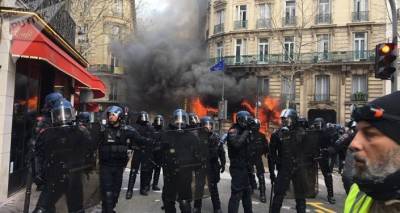 "Исламисты захватывают области Франции": генералы предупредили об угрозе гражданской войны