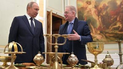 Путин обсудил с Пиотровским планы развития Эрмитажа