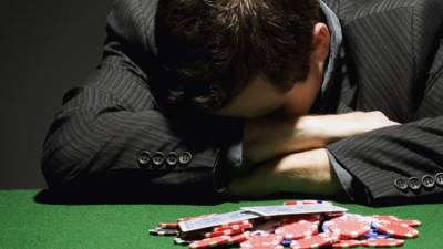 Китаец, который шокировал покерное сообщество, "отбеливает" собственную репутацию - 24tv.ua