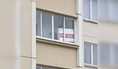 Жителя Минска задержали за бело-красно-белую коробку от телевизора на балконе