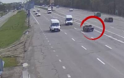 В Киеве водитель потерял сознание и совершил ДТП
