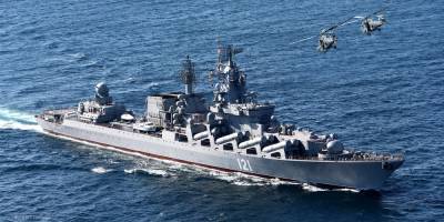 Ракетный крейсер "Москва" встретит американский корабль в Черном море учебными стрельбами