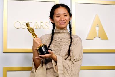 В Китае запретили писать о победе Хлои Чжао на Оскаре-2021