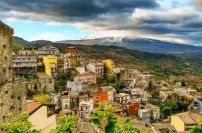 На Сицилии начали продавать дома за один евро
