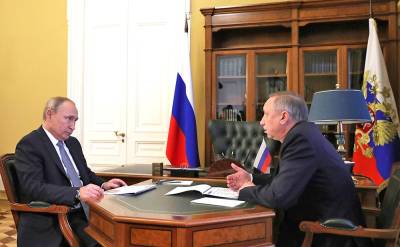 Путин и Беглов обсудили меры по борьбе с COVID-19