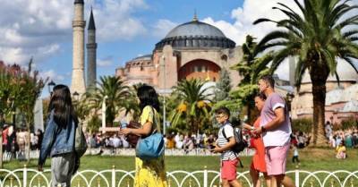 Жесткий локдаун в Турции не коснется туристов из Украины – министр