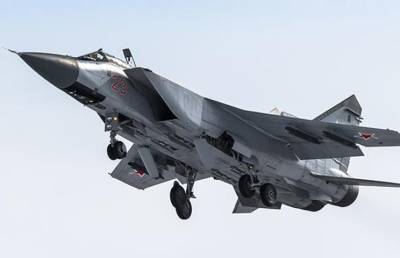 Российский МиГ-31 обратил два истребителя НАТО в бегство