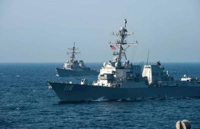 Патрульный катер ВМС США направляется в Чёрное море