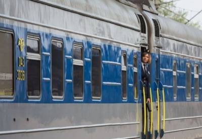 УЗ возобновляет курсирование поездов почти во всех областях Украины