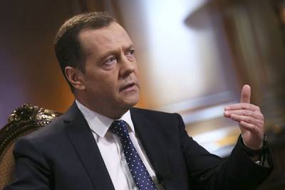 Медведев 28 апреля в прямом эфире ответит на вопросы пользователей соцсетей