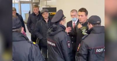 Бойцы ММА Тарасов и Солонин задержаны в Петербурге "из-за непонятных моментов"