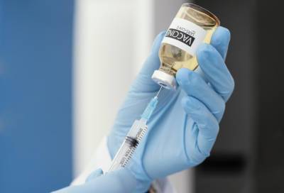 Более 400 тысяч петербуржцев завершили цикл вакцинации от COVID-19