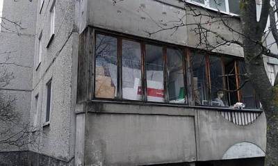 Жителя Минска обвинили в проведении пикета из-за красно-белой коробки из-под телевизора LG