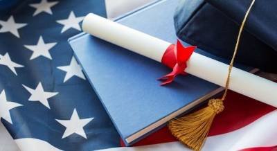 В США разрешат некоторым иностранным студентам приехать на обучение несмотря на карантин