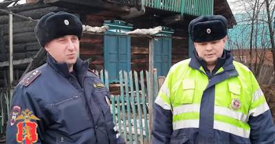 В Красноярском крае полицейские спасли семью из горящего дома