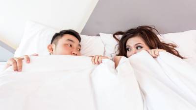 Интимная близость может оказывать укрепляющее действие во время простуды