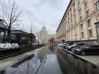 Гранитное мощение в центре Москвы защитили на маршруте военной техники перед парадом
