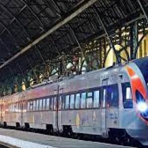 «Укрзализныця» запустила дополнительные поезда на Пасху: есть рейс из Запорожья