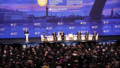 Губернатор Петербурга рассказал Путину о процессе подготовки в ПМЭФ