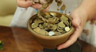 Золотые монеты на 15 миллионов рублей похитили у москвича