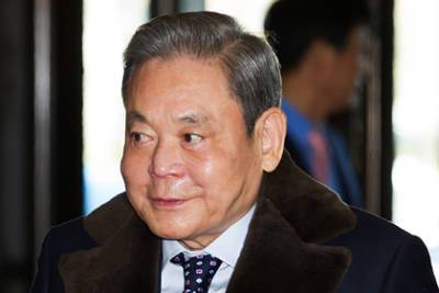 Умерший глава Samsung оставил семье рекордные долги