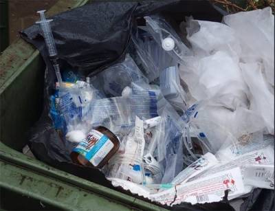 БСМП Ростова-на-Дону уличили в сбросе медотходов в контейнеры для бытового мусора