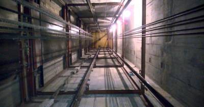 В одесской многоэтажке лифт с пассажирами сорвался в шахту