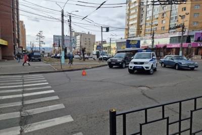 Авария полицейского УАЗа и Lexus в Чите заставила троллейбус №1 ехать по другому маршруту