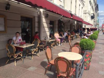 В Петербурге приняли закон о «круглогодичных» верандах для кафе