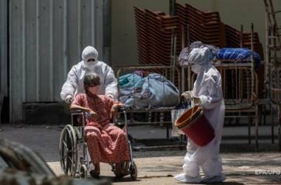 ВОЗ рассказала о причинах вспышки коронавируса в Индии