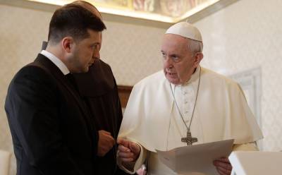 Источник рассказал, спрашивал ли Зеленский у Ватикана разрешения на встречу с Путиным