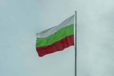 Россияне стали подозреваемыми во взрывах на военных складах в Болгарии