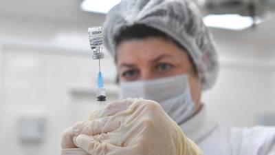 В правительстве выразили надежду на скорое завершение вакцинации в РФ