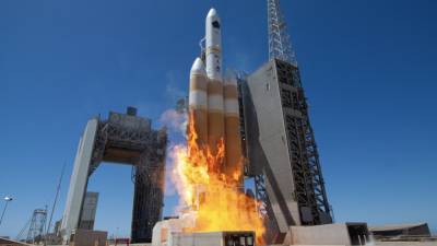 США вывели на орбиту новый спутник-шпион NROL-82