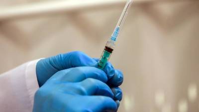 В России началась вторая фаза испытаний препарата от коронавируса «МИР-19»